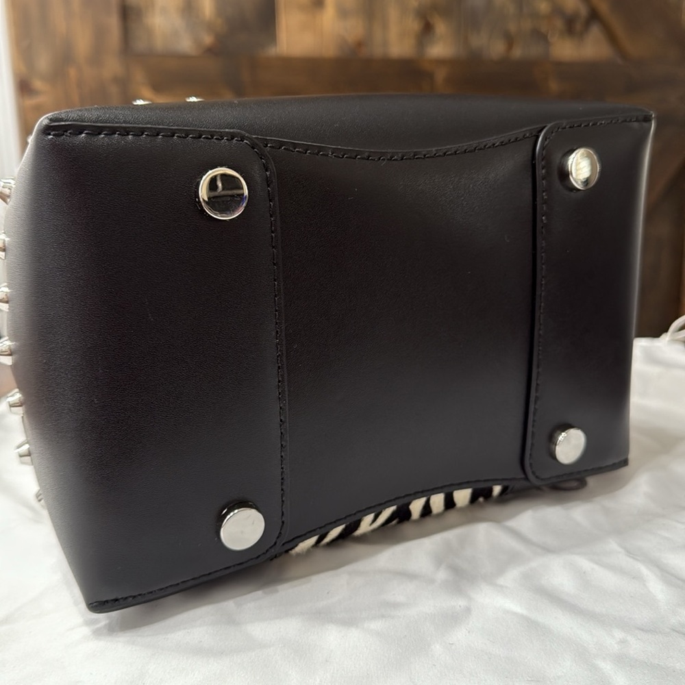MICHAEL KORS Mercer Gallery Satchel Bucket - Picture 8 of 15
